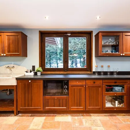 Alpesi faház Les Praz - 280sqm - Sauna Cinema Fitness - 5 Bedrooms In Heart Of Les Praz - By Cozee *