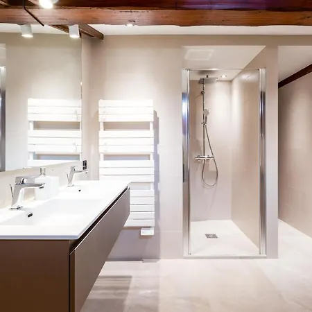 Alpesi faház Les Praz - 280sqm - Sauna Cinema Fitness - 5 Bedrooms In Heart Of Les Praz - By Cozee