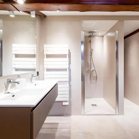 בקתה Les Praz - 280sqm - Sauna Cinema Fitness - 5 Bedrooms In Heart Of Les Praz - By Cozee