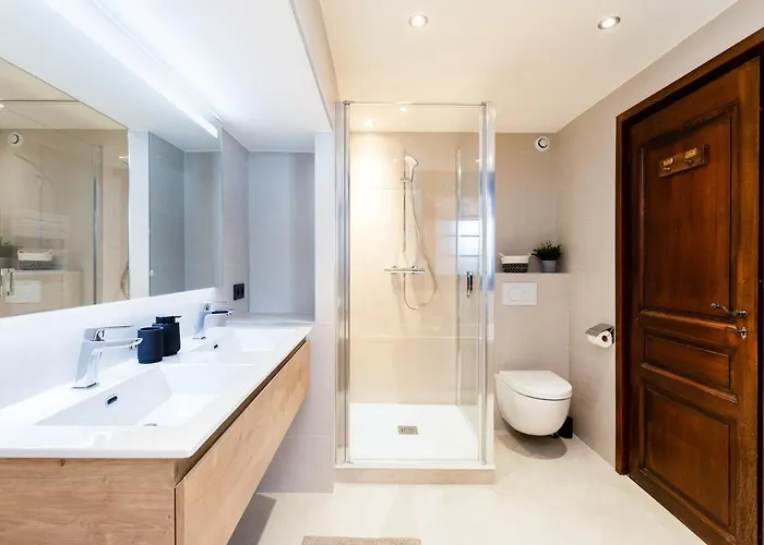 Les Praz - 280sqm - Sauna Cinema Fitness - 5 Bedrooms In Heart Of Les Praz - By Cozee * Chamonix