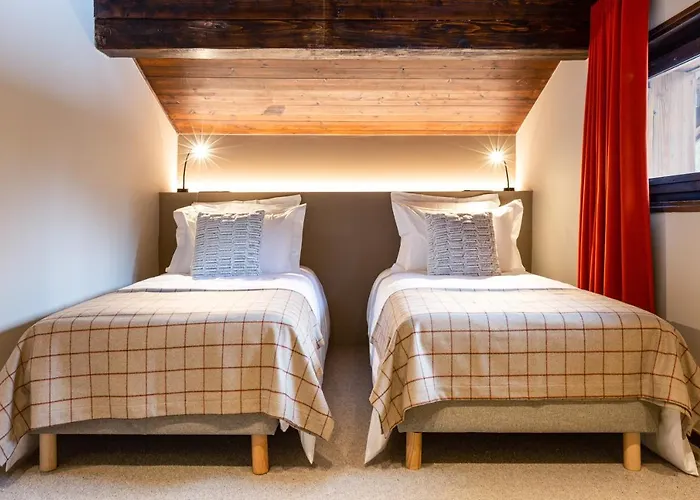 Chalet Les Praz - 280sqm - Sauna Cinema Fitness - 5 Bedrooms In Heart Of Les Praz - By Cozee *