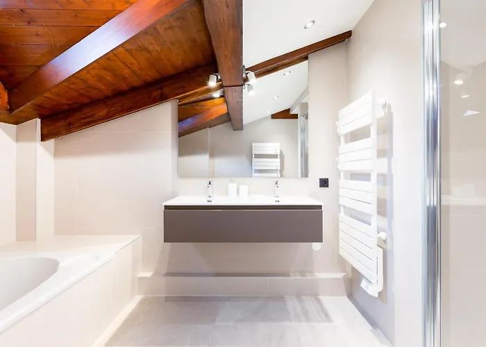 Les Praz - 280sqm - Sauna Cinema Fitness - 5 Bedrooms In Heart Of Les Praz - By Cozee